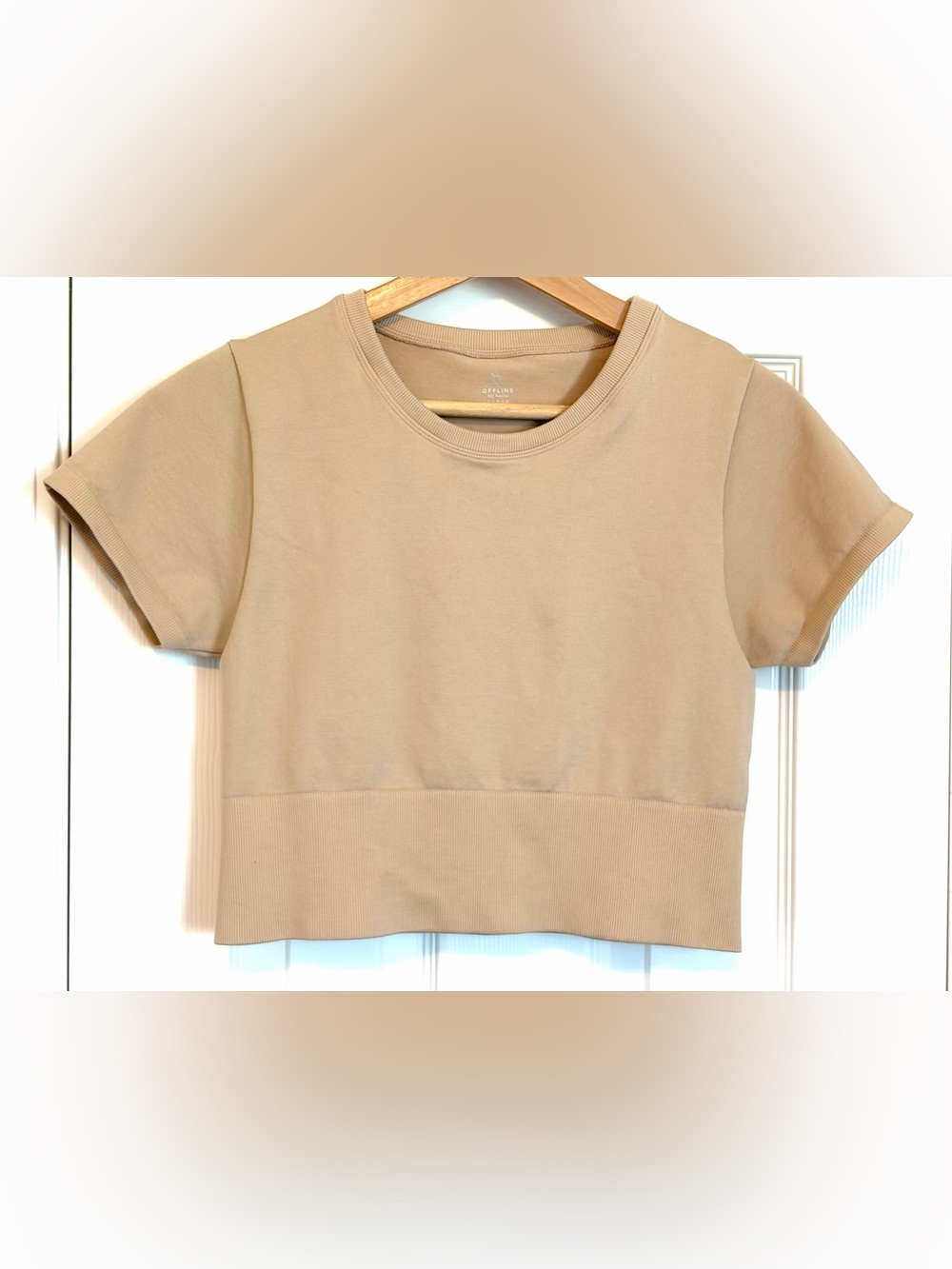 Offline by Aerie Woman's Seamless Ribbed Cropped Tan Shirt Top size L